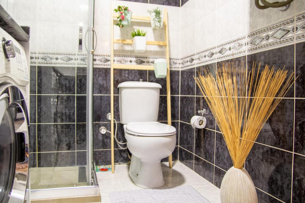 Amazing Flat Near The Coast With A Delightful Shared Terrace Close To Public Transportation In Karsiyaka 이즈미르 외부 사진
